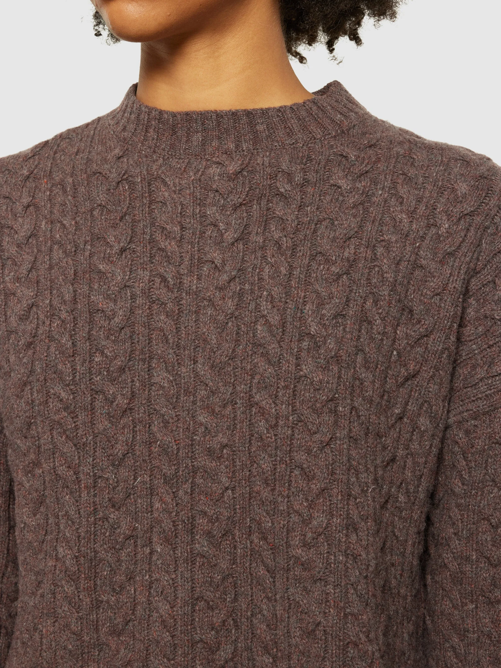 Lambswool cable crew neck - RWS - Demitasse (brown)