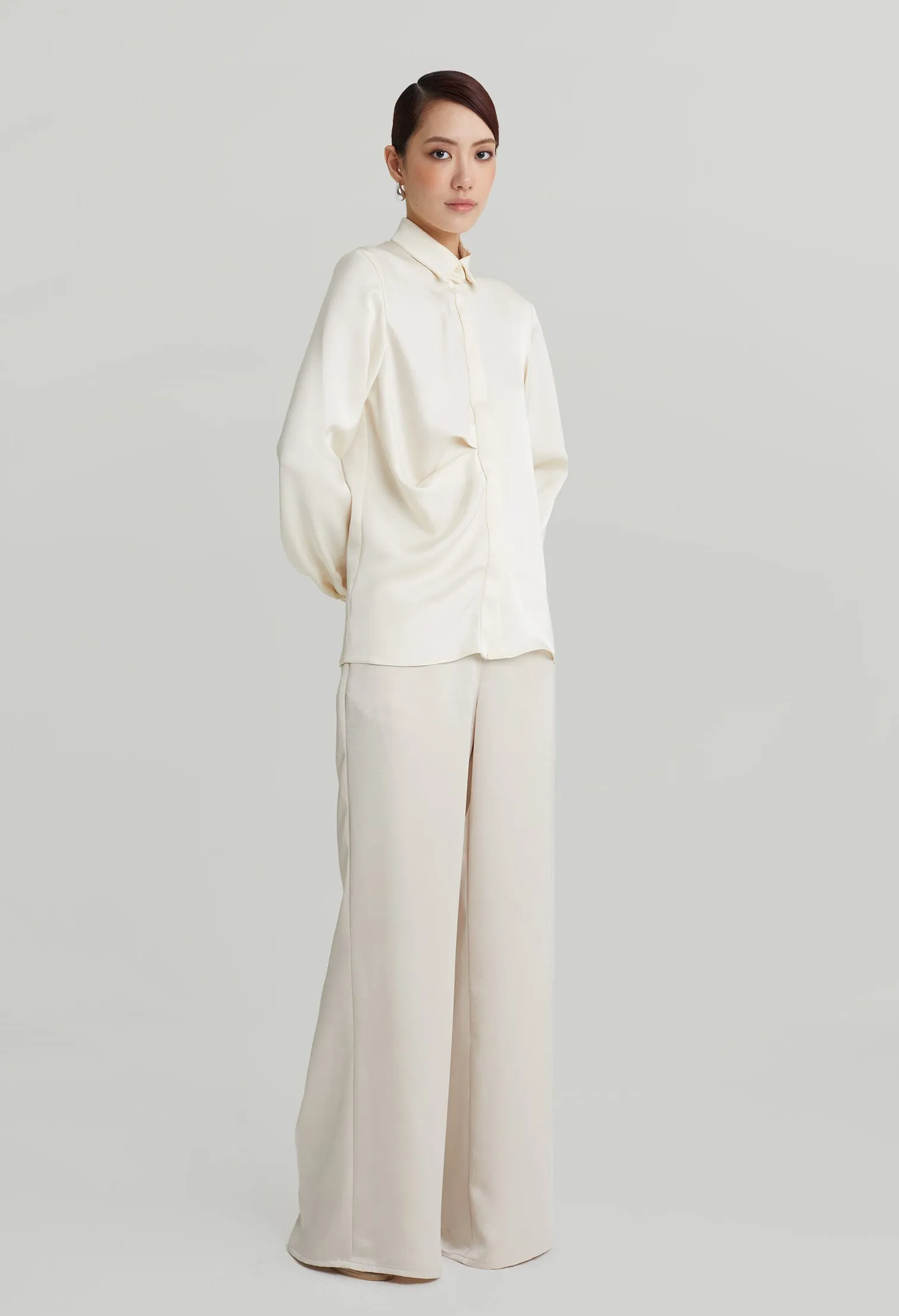 nichii X NURITA HARITH Collared Ruched Waist Shirt