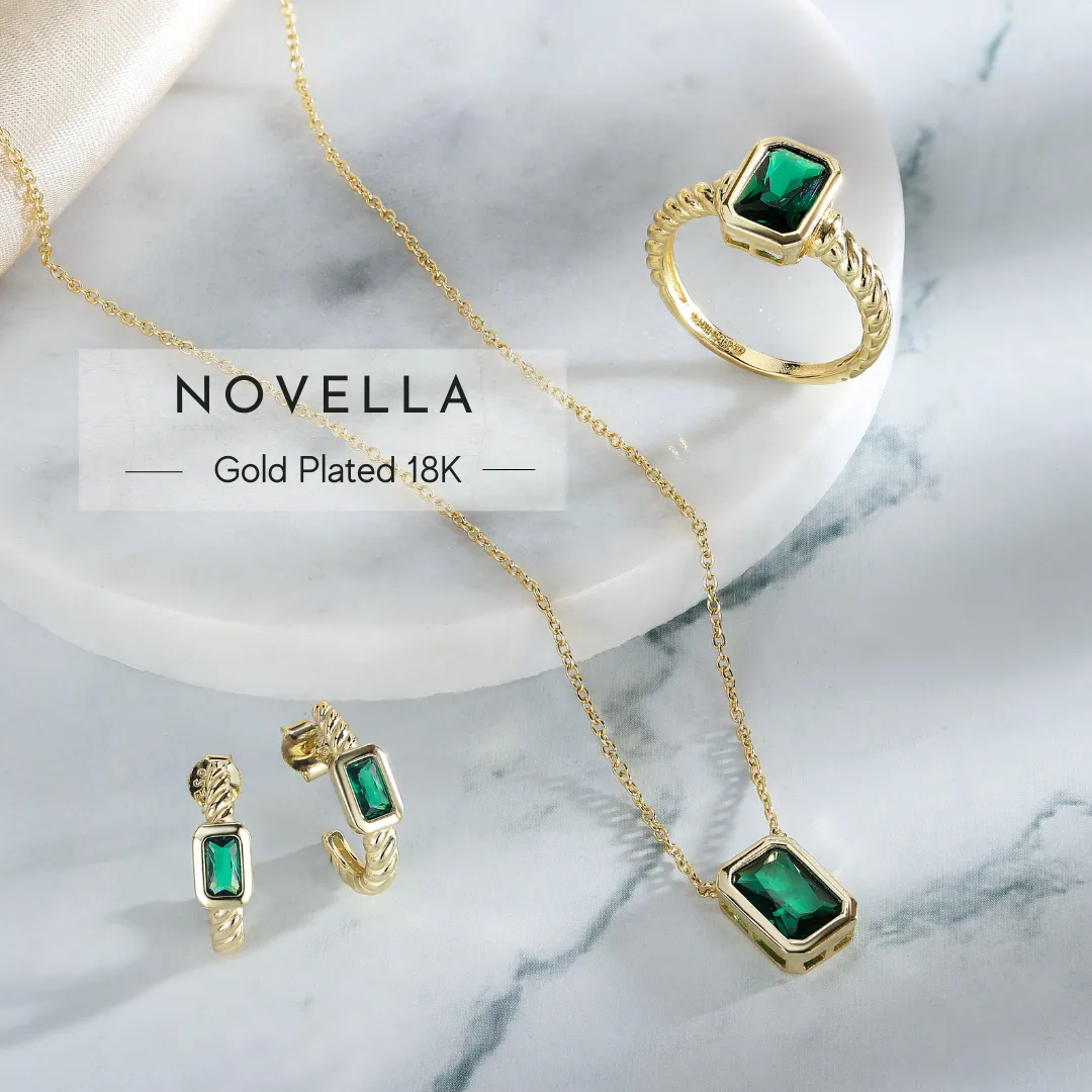 Novella Green Earrings