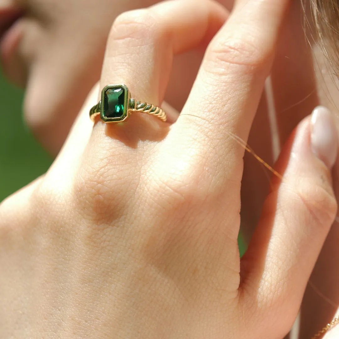 Novella Green Ring