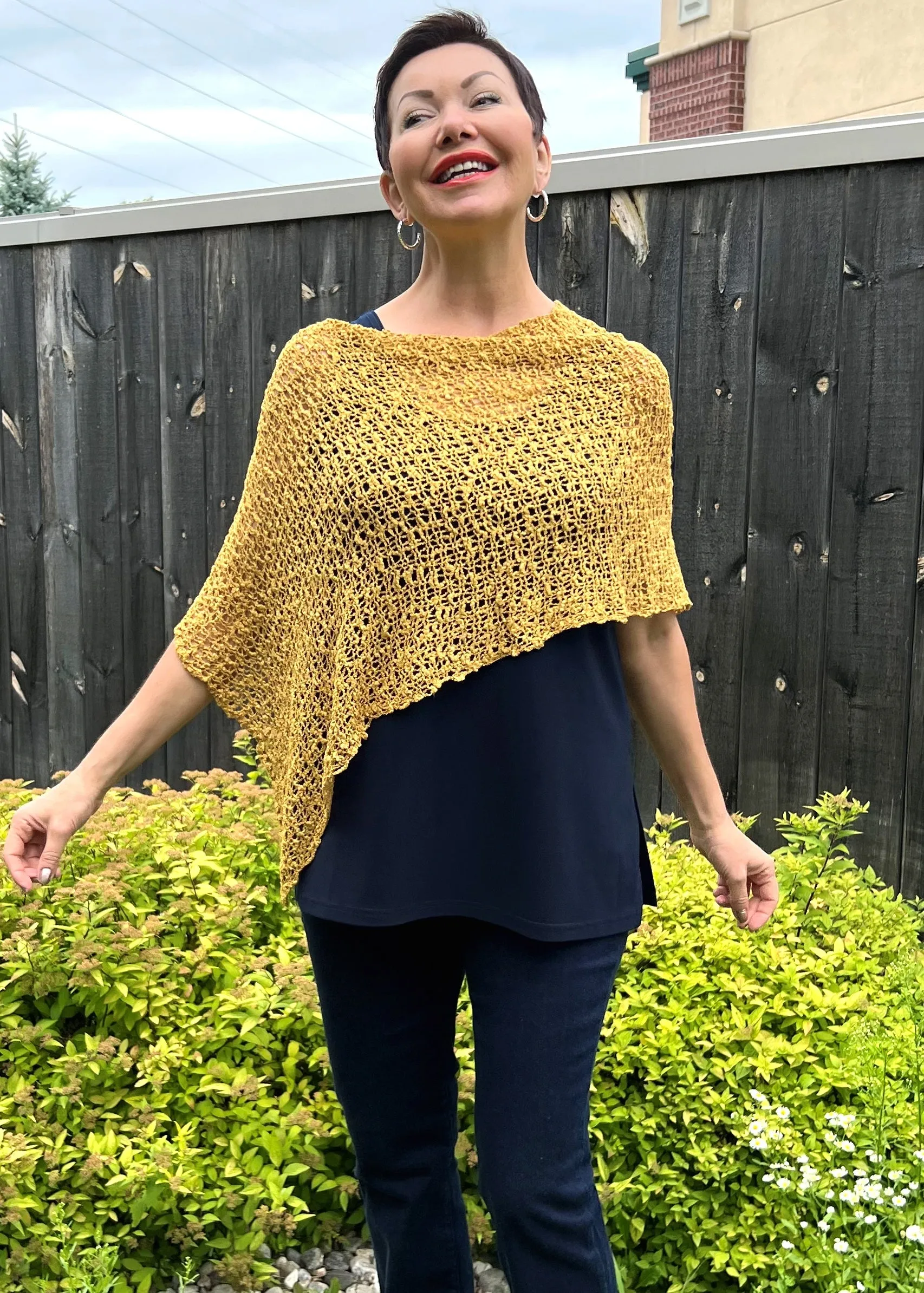 Suzie Blue - Knitted Popcorn Poncho