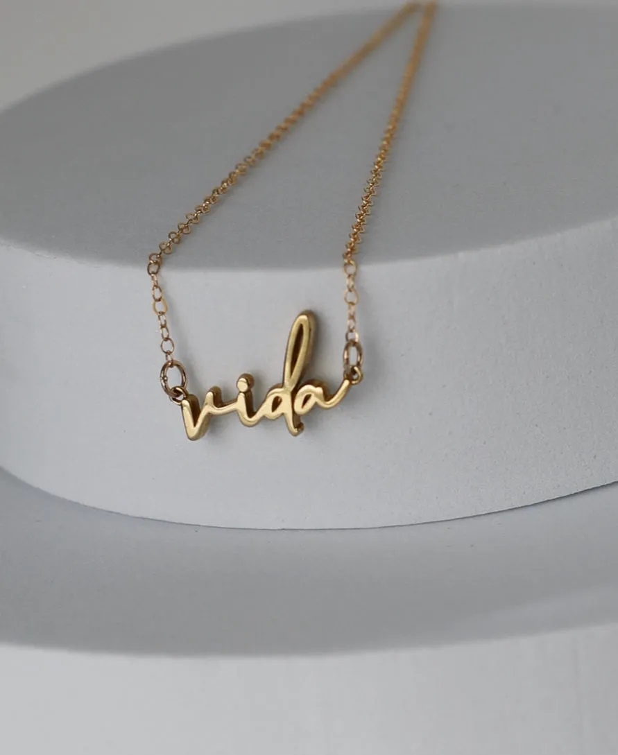 Vida Necklace